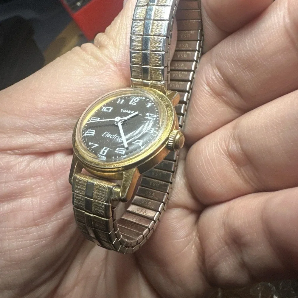 Works Vintage Timex Taiwan Brown Dial Electric Ladies Watch Quartz 23mm Fit 6.5